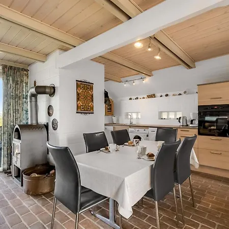 Iines - 200m From The Sea By Interhome Feriehus