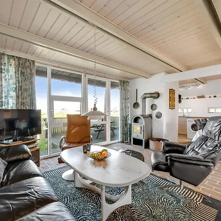 Iines - 200m From The Sea By Interhome Feriehus *